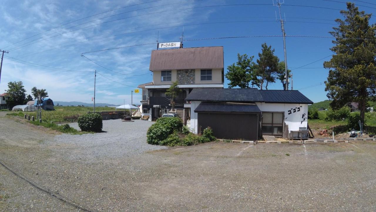 P-Dash Garden Backpackers Higashikawa Экстерьер фото